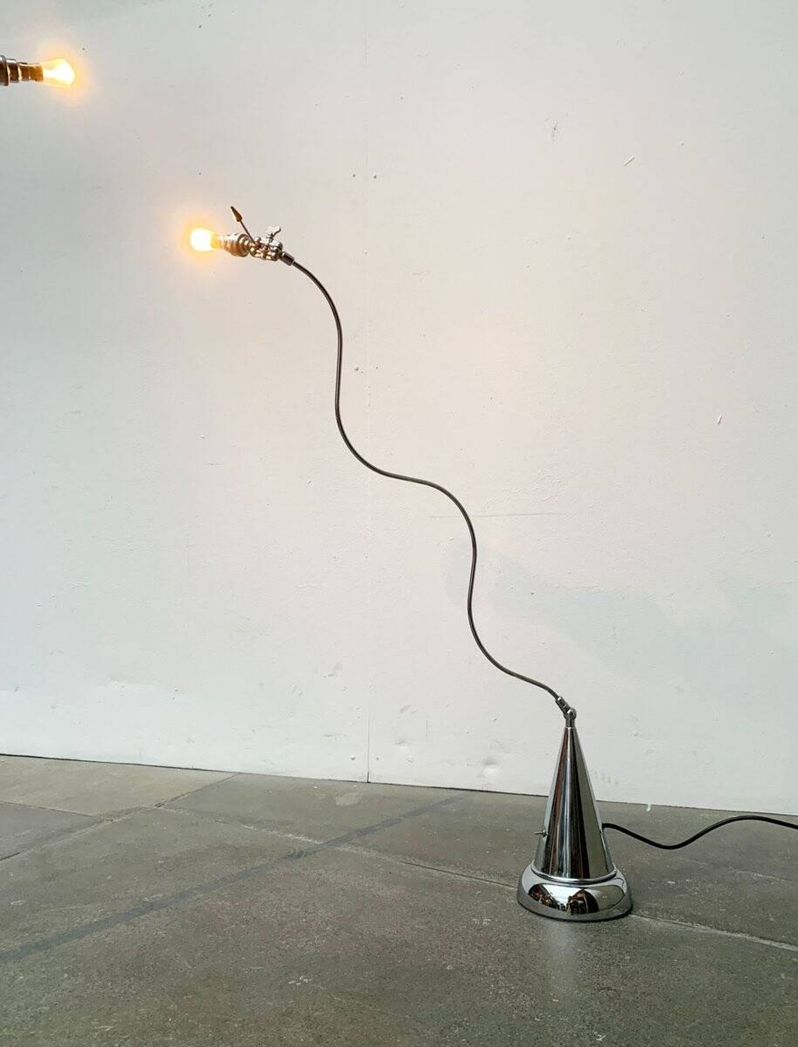 Postmodern Italian floor lamp by Andrea Bastianello for Disegnoluce, 1980s.