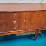 Scandinavian enfilade of the 70s, teak plated.
