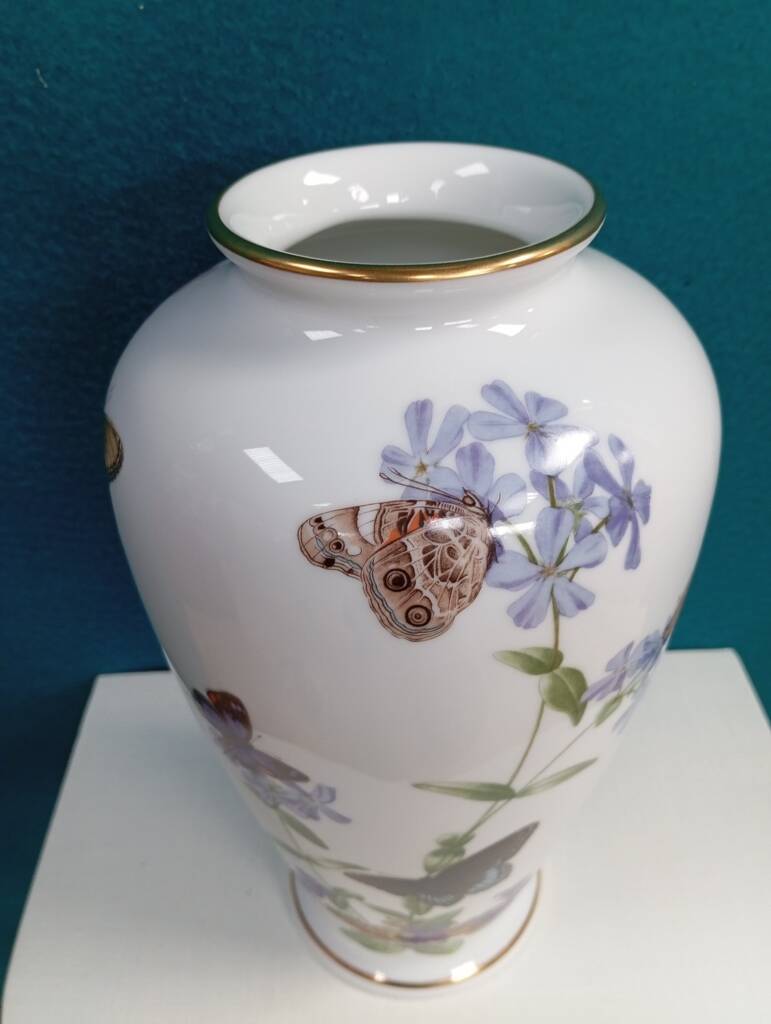 Vase porcelaine années 80 décor papillons