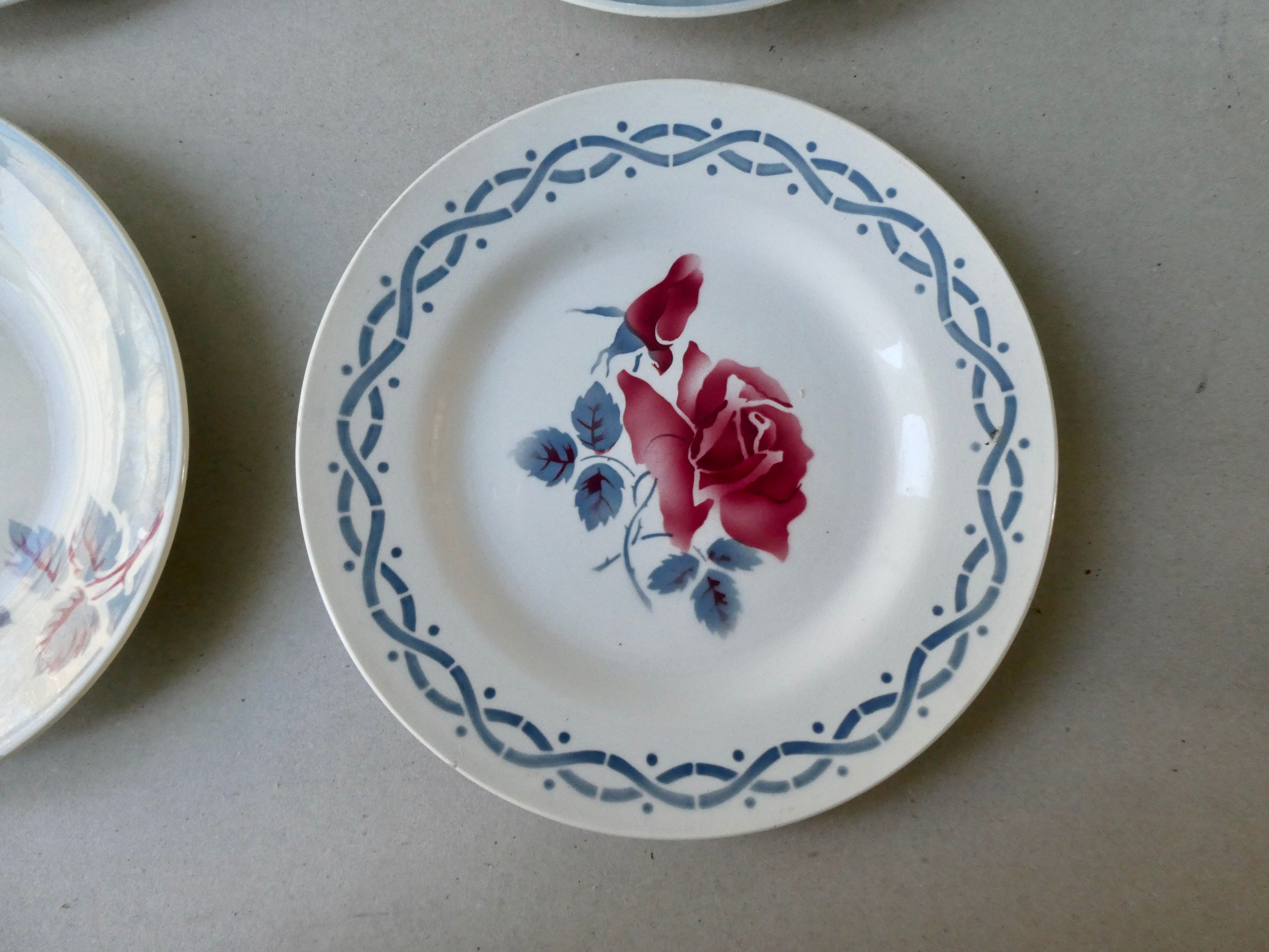 6 antique flat plates, floral decoration, 22.5 cm