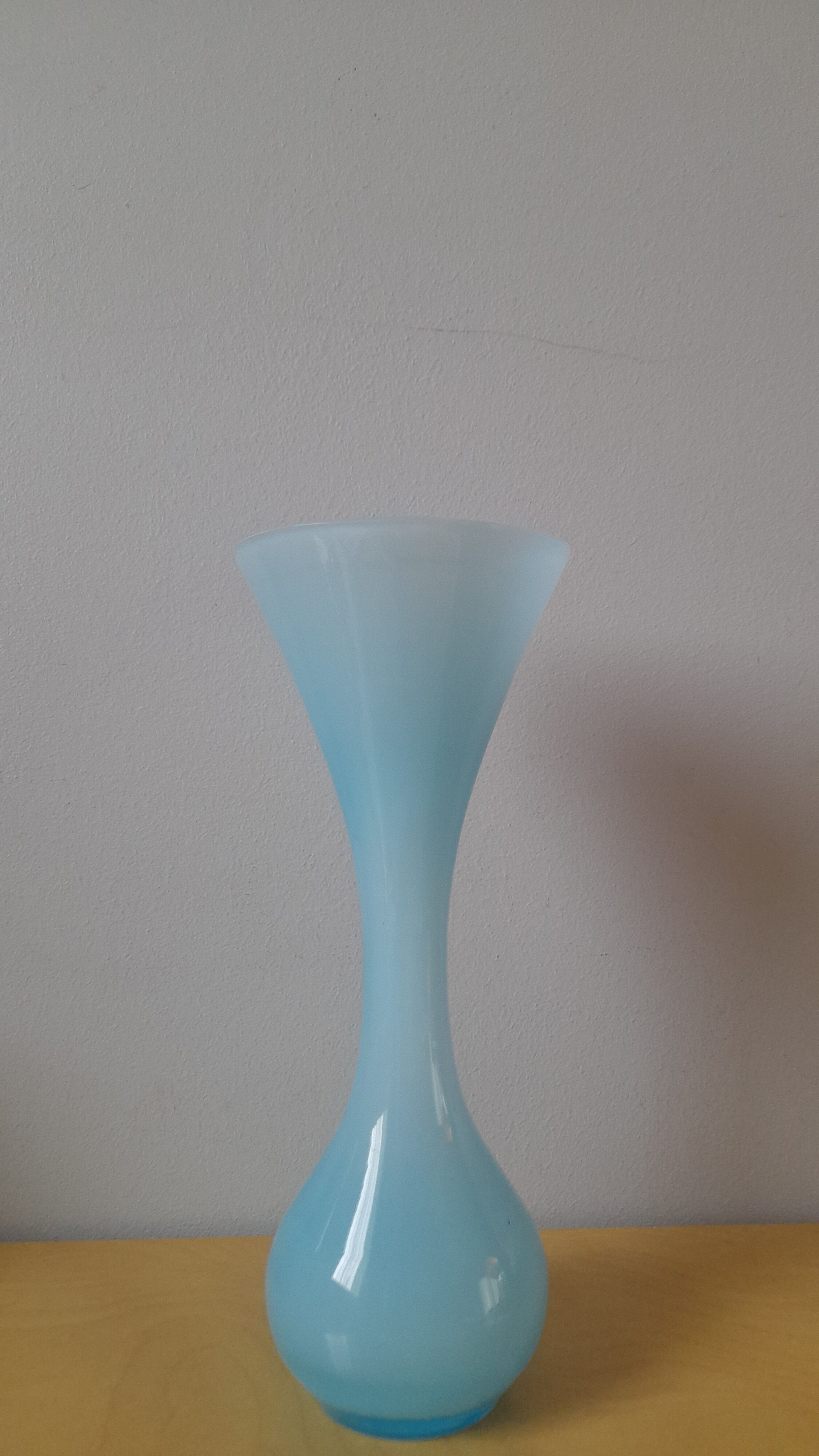 Blue opaline soliflore