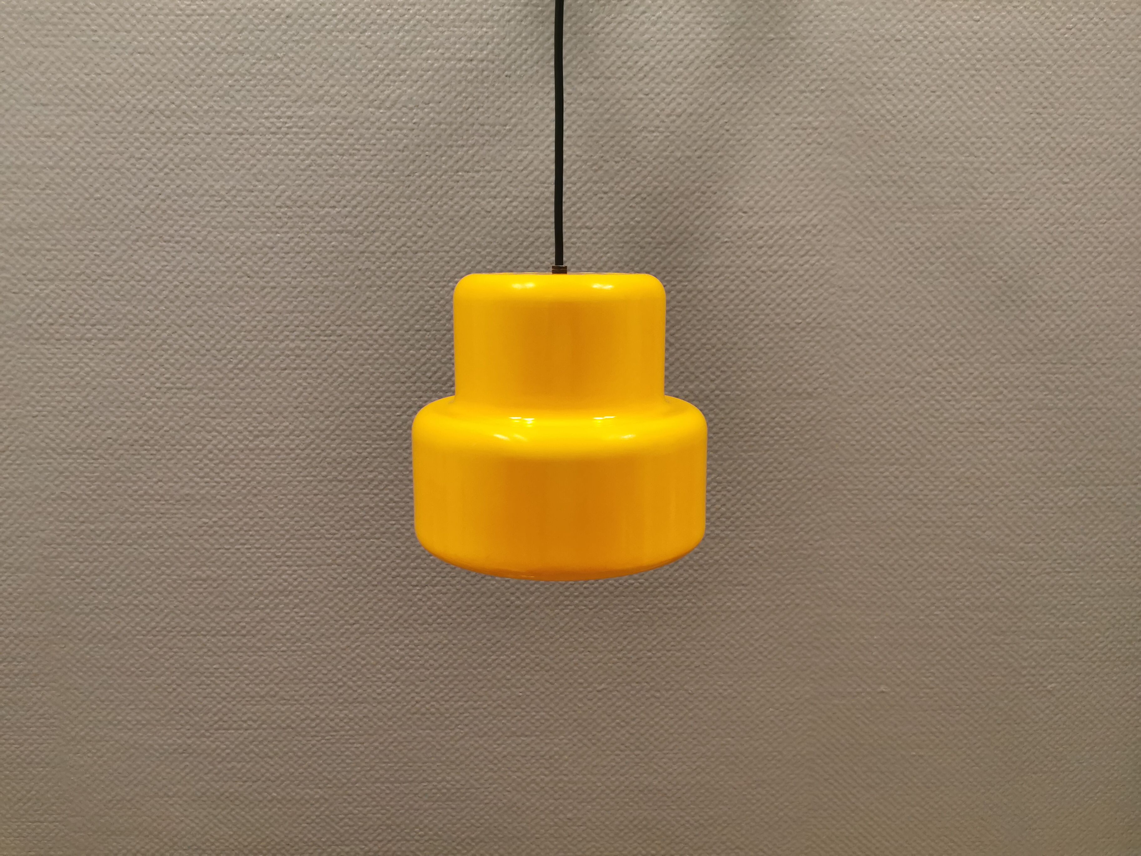 Hanging lamp in nice sun yellow colour