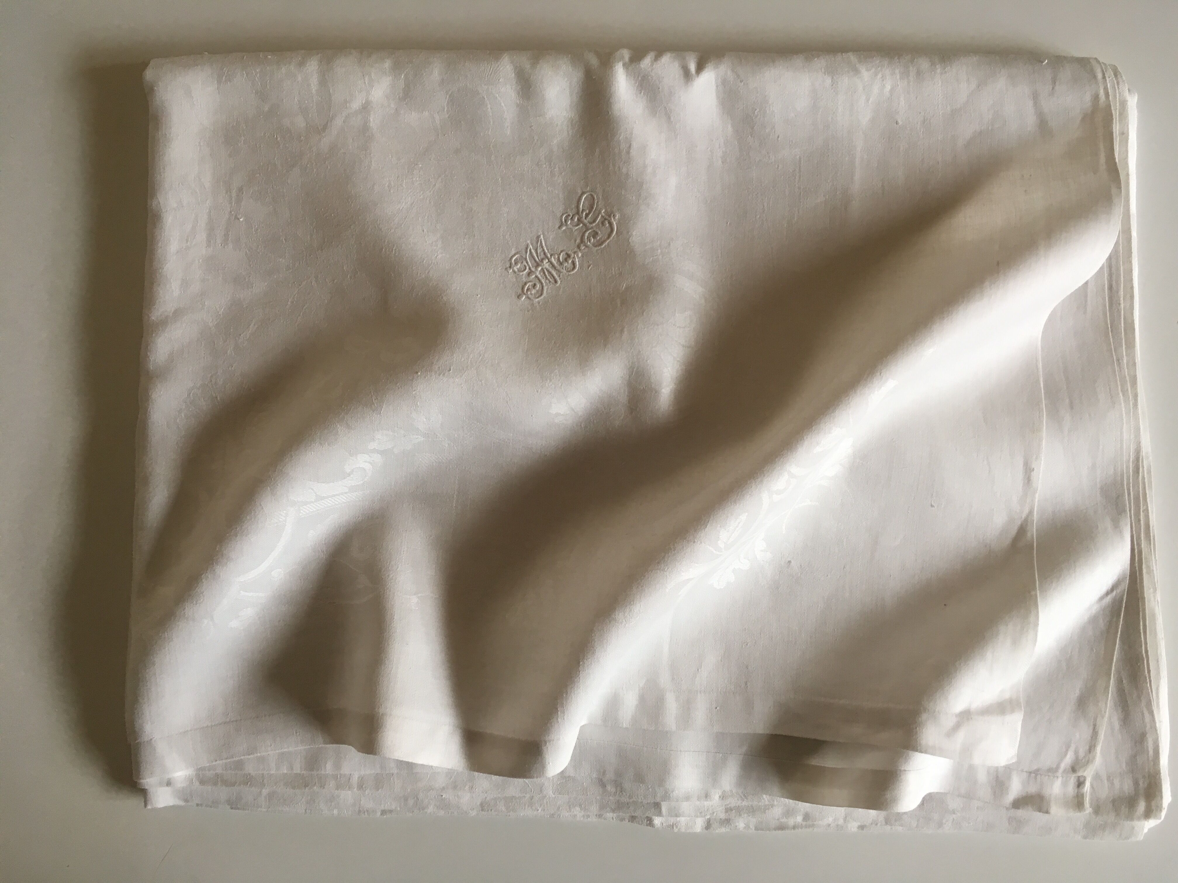 Silky linen damask slick early 20th length 3m