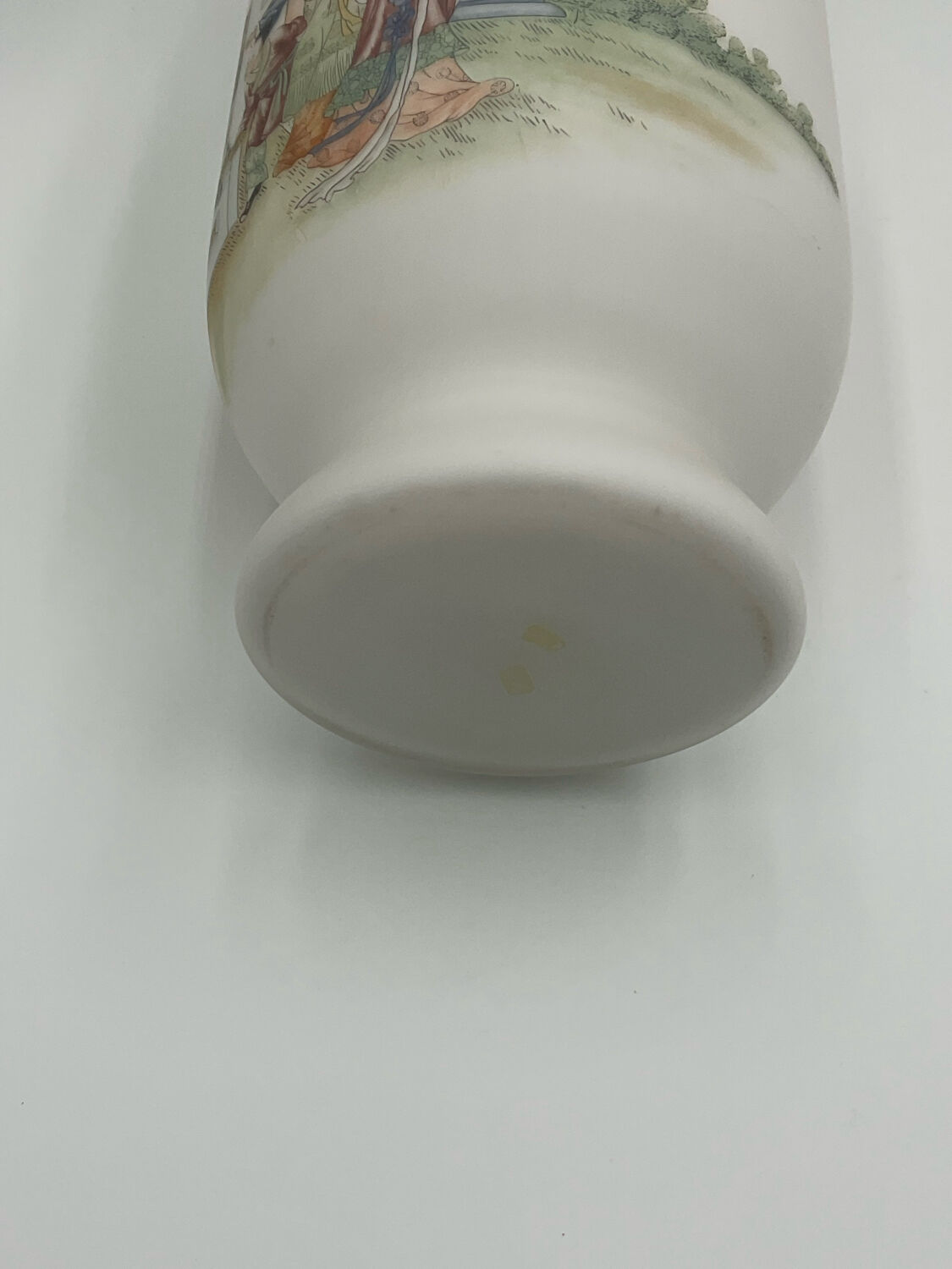 Chinese white opaline vase