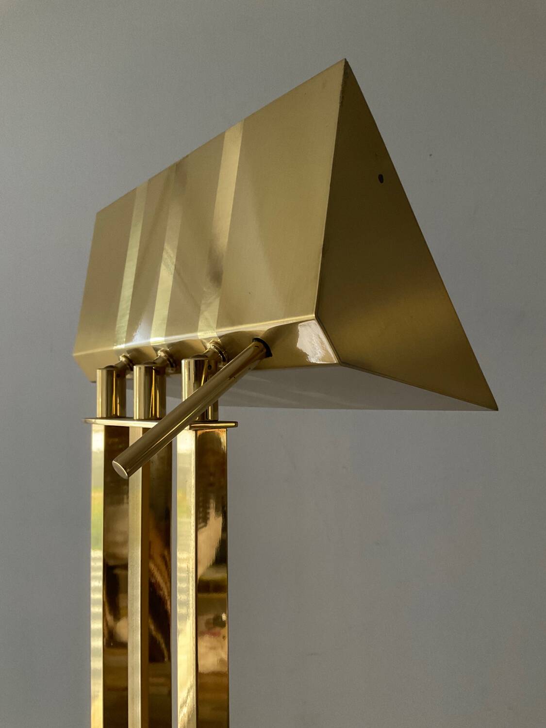 Maison Deknudt brass floor lamp from the 70s