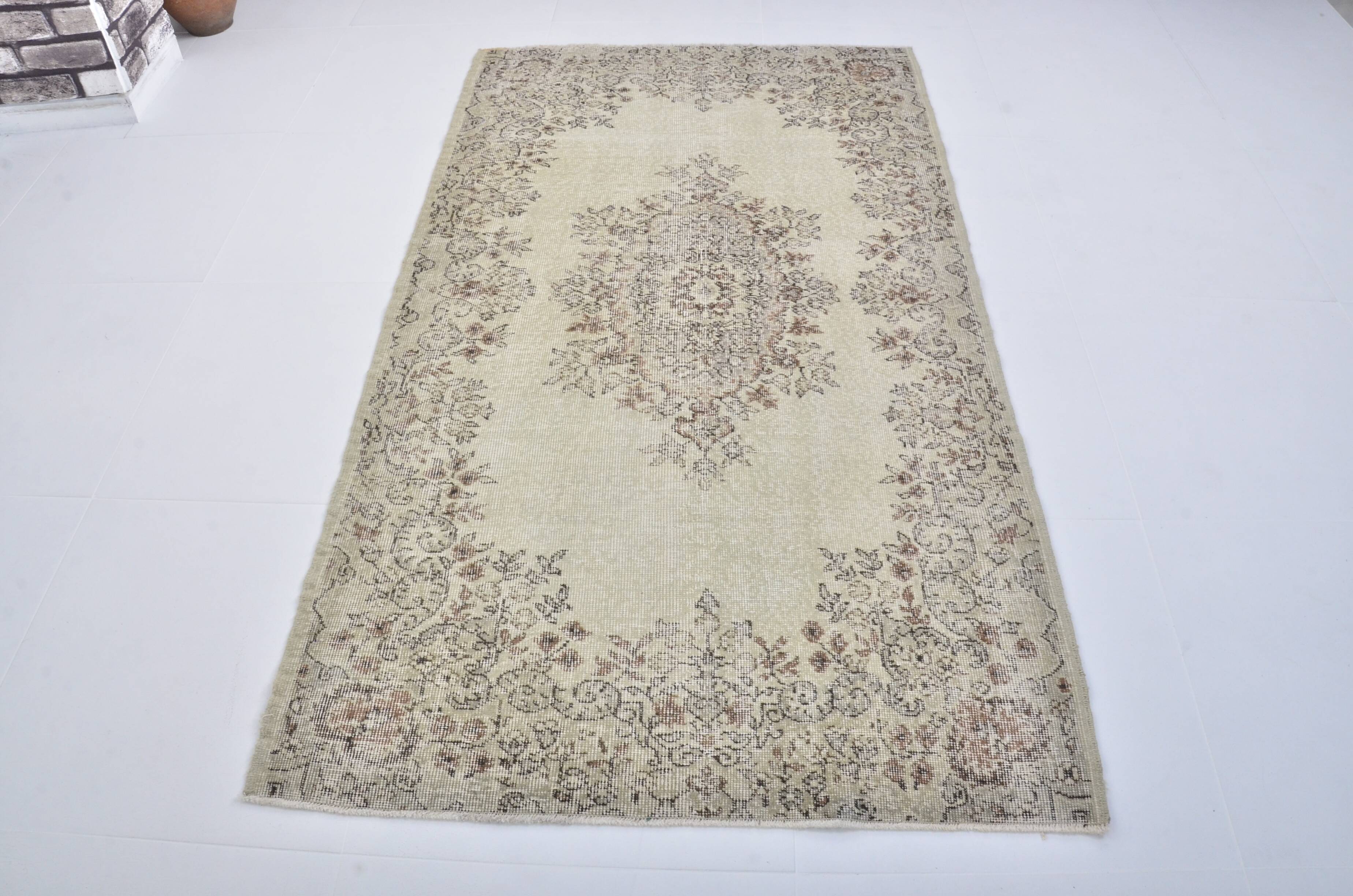 Vintage Anatolian Kurdish Rug sku3118