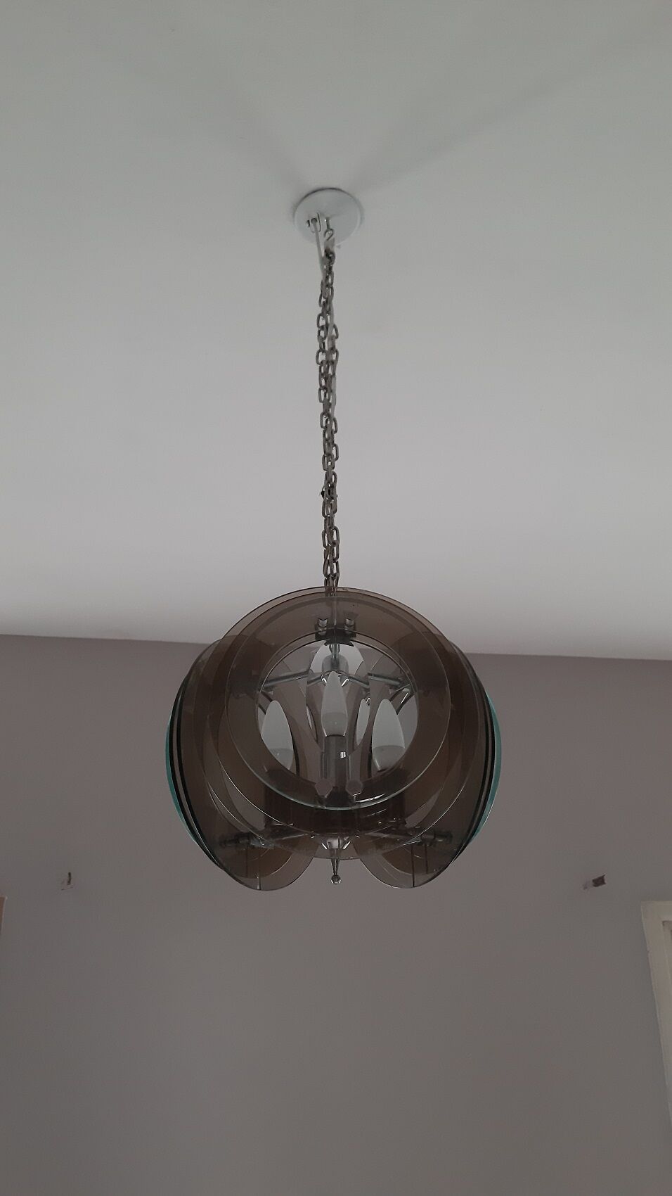 Suspension chrome et verre