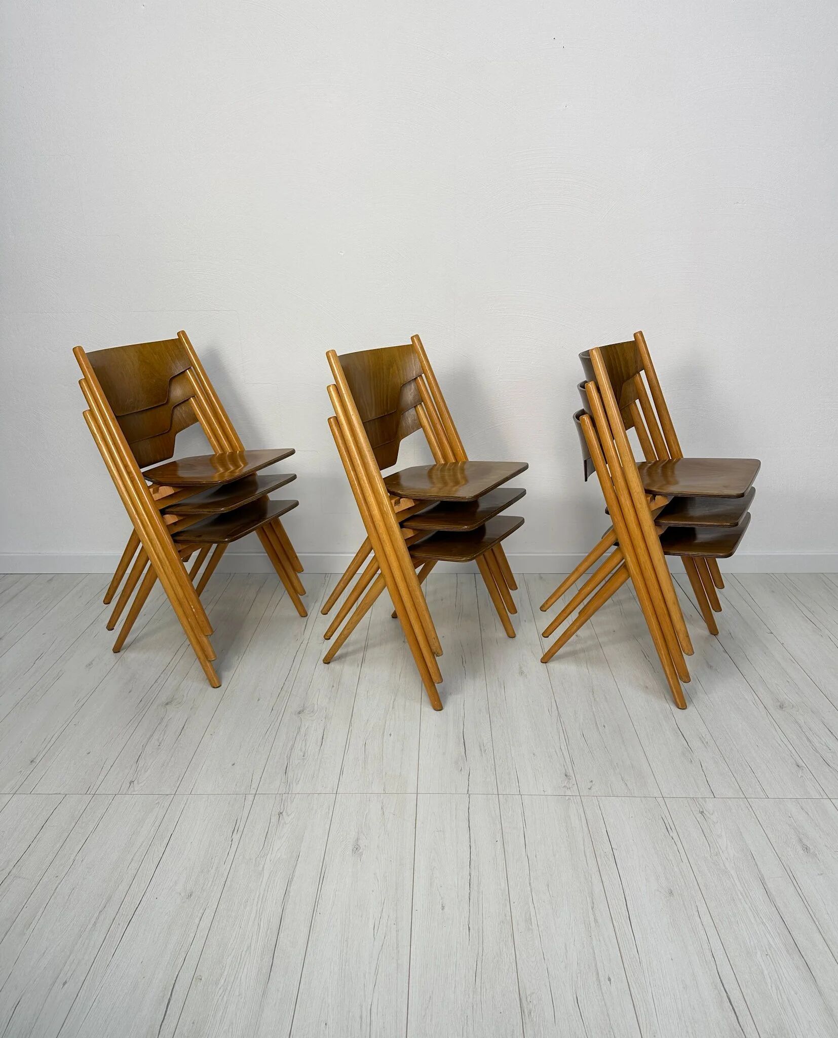 1/21 1950s vintage Hiller stackable plywood chairs from Germany in the style of Egon Eiermann
