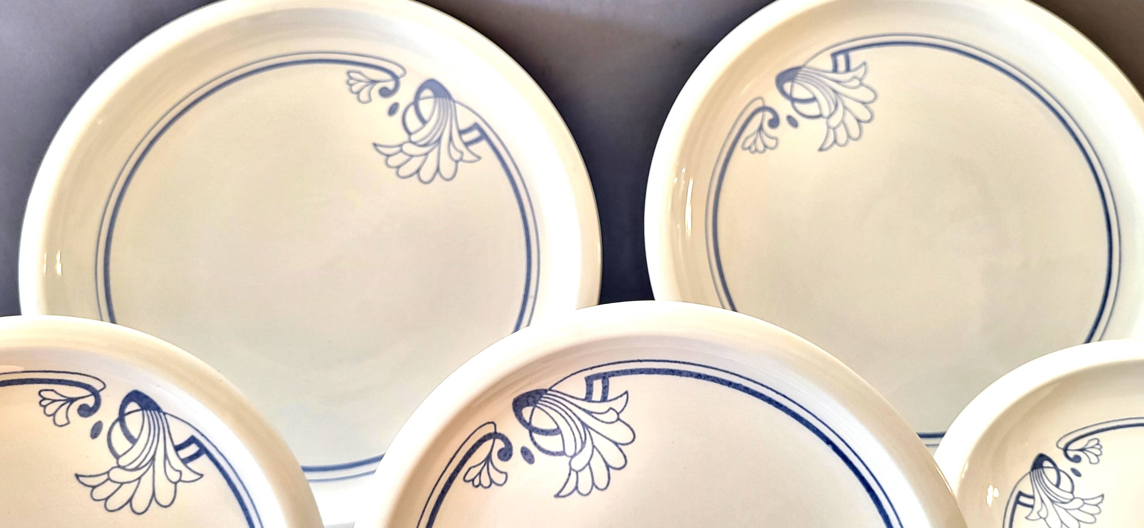 Boch (Belgium) Service for 12 people Art Nouveau decor