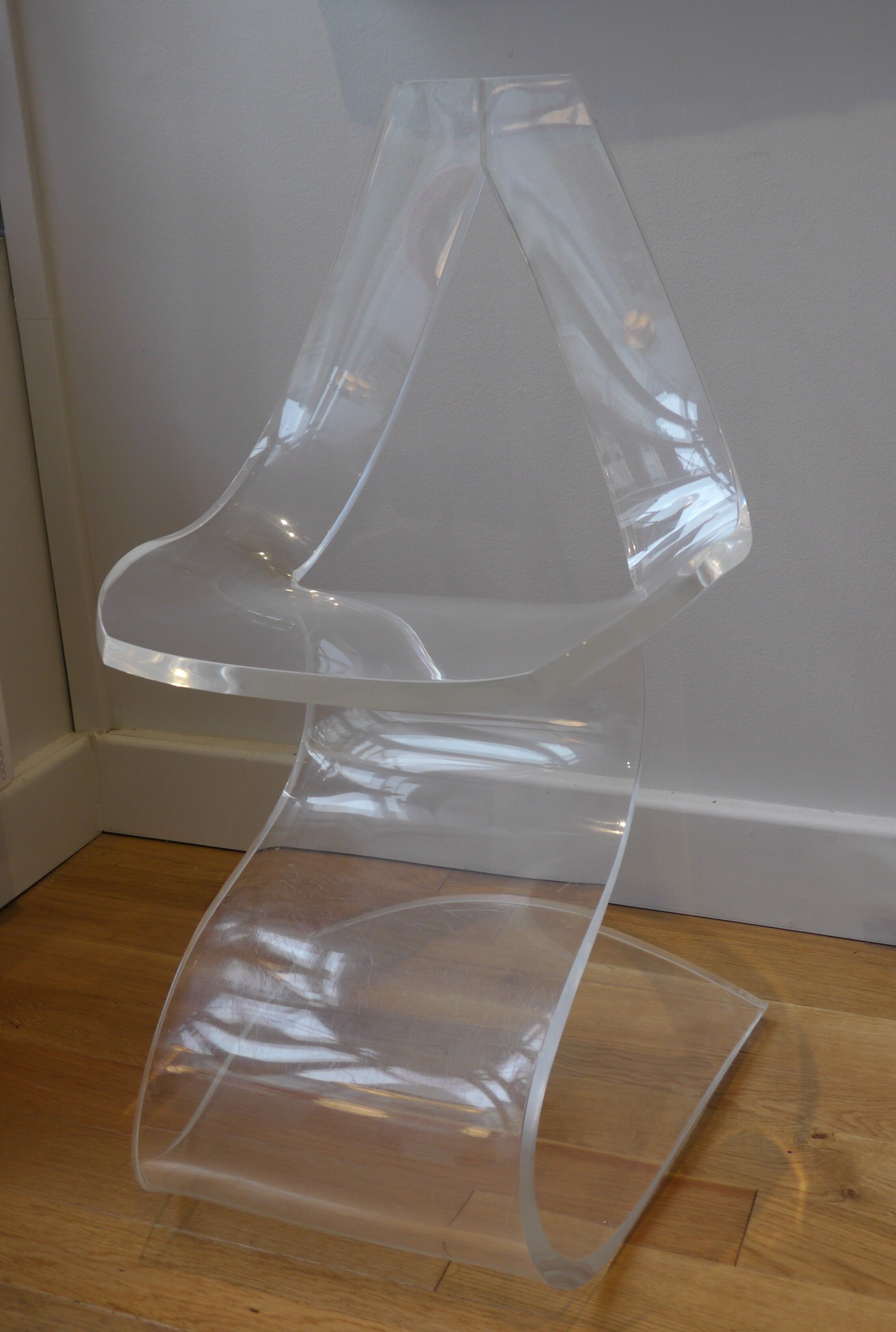 Chaise Lucite transparente en plexiglas par michel dumas 1970