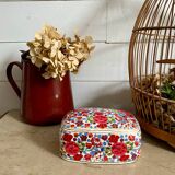 Old lacquered papier-mâché jewelry box