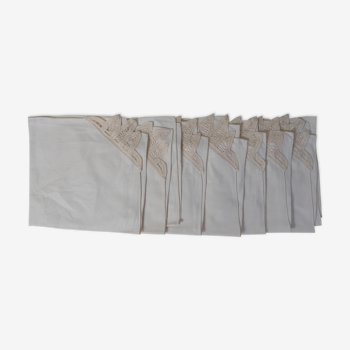 7 anciennes serviettes de tables brodées