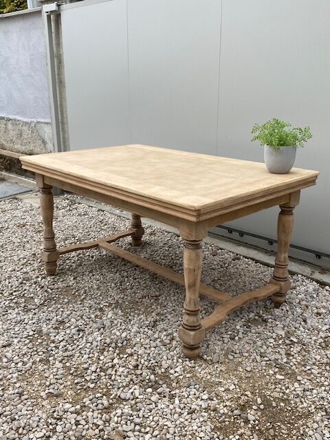 Sanded farmhouse table extension up to 2.54m