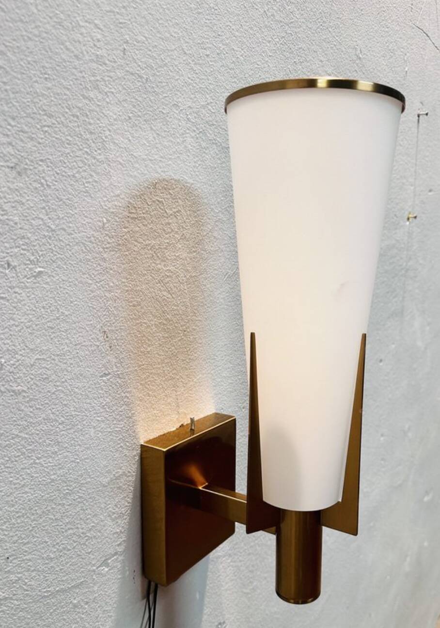 Applique en laiton et opaline, 1950