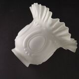 Abat-jour décoratif français vintage blanc opaque avec bordure à volants