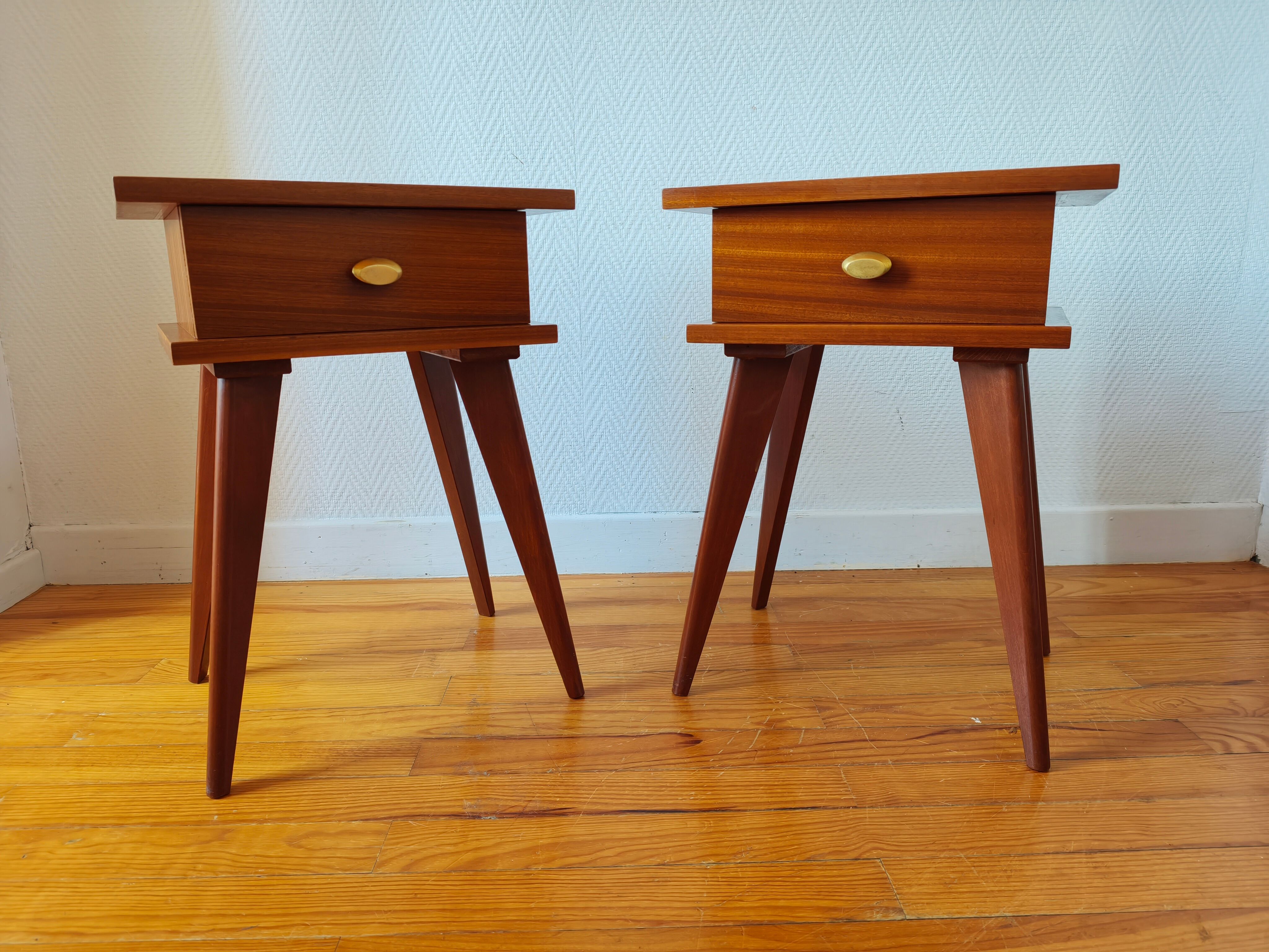 Paire de tables de chevet vintage Mid-century pieds compas