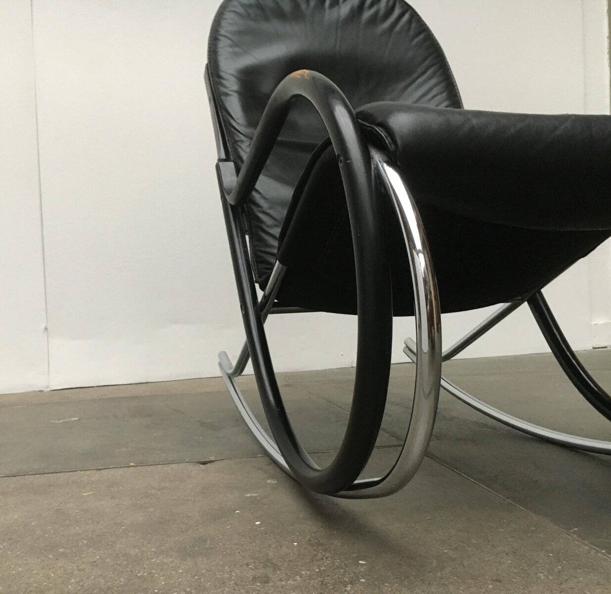 Chaise à bascule Vintage Swiss Nonna par Paul Tuttle pour Strässle