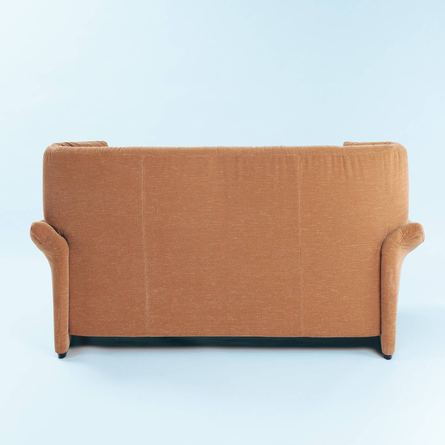 Cassina Portovenere Vico Magistretti wingback peach salmon sofa Maralunga