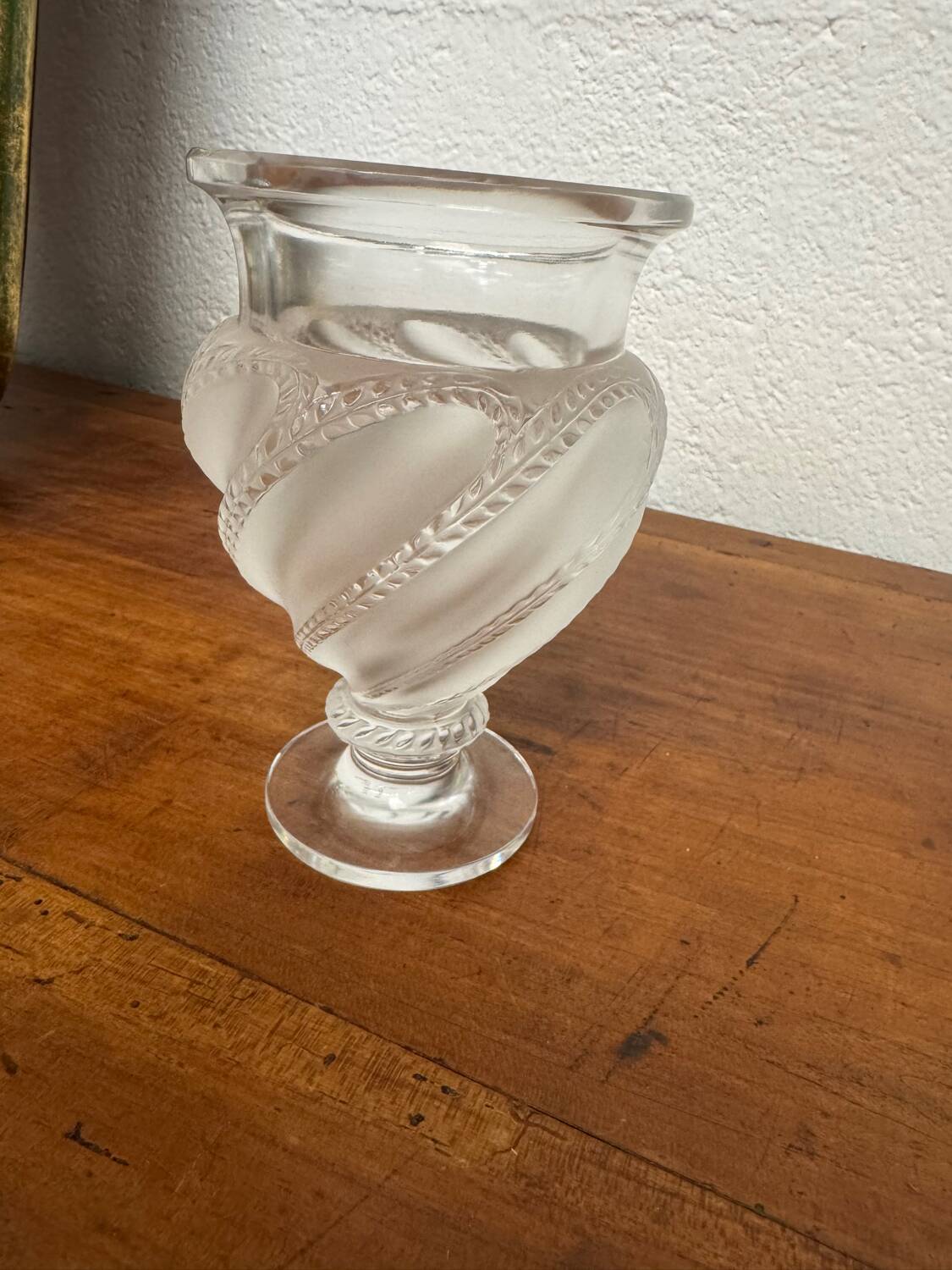 Crystal vase signed Lalique France model Ermenonville