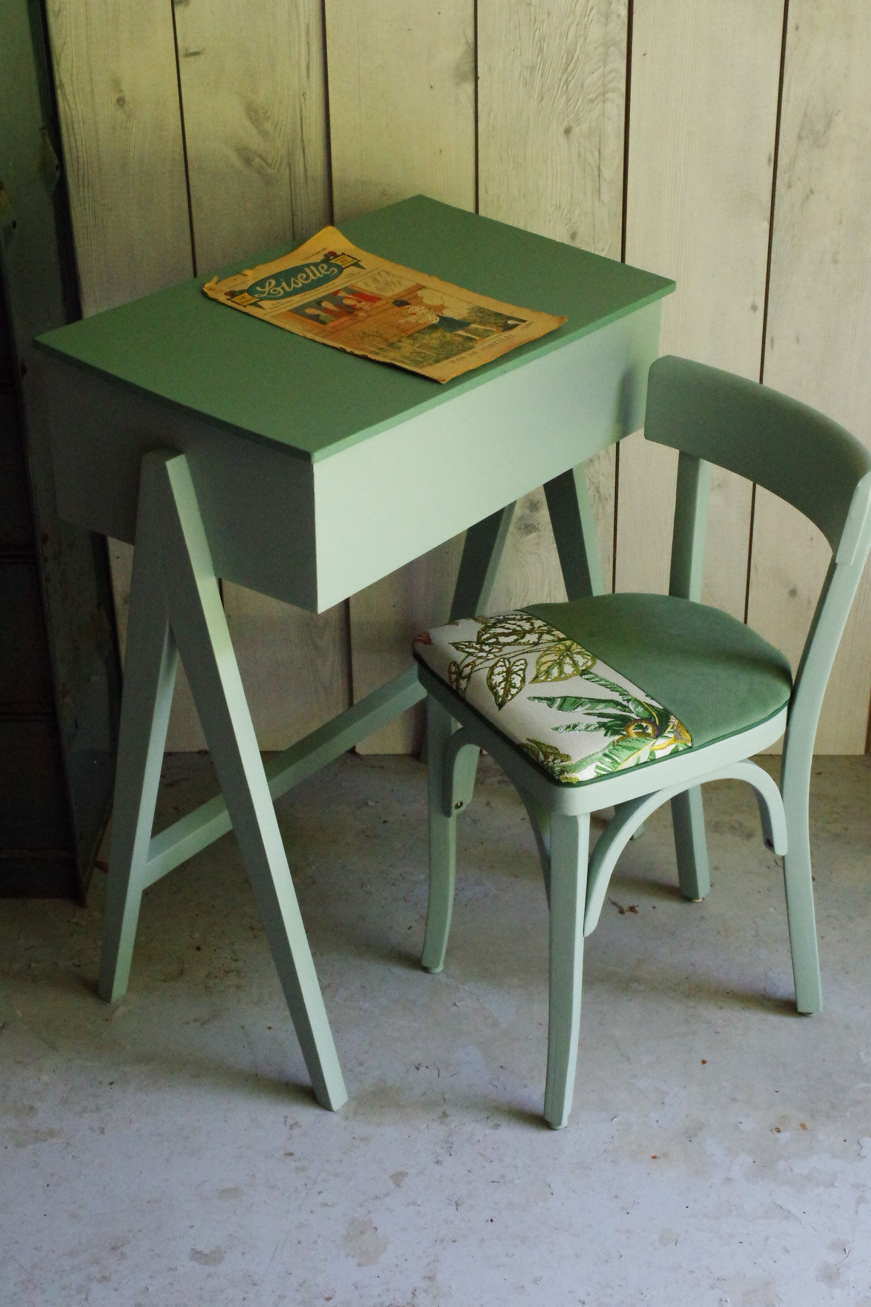 Desk compass feet and vintage Baumann chair revisited