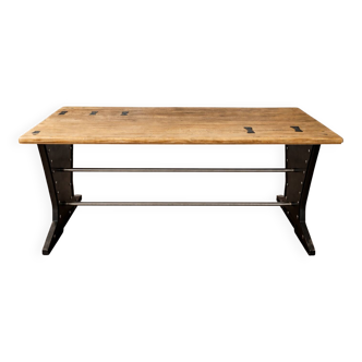 Industrial table – Handmade piece in solid wood and steel