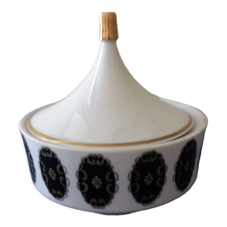 White porcelain sugar bowl with blue patterns and gold decorations. Stamped Echt Kobalt - Made in GDR.