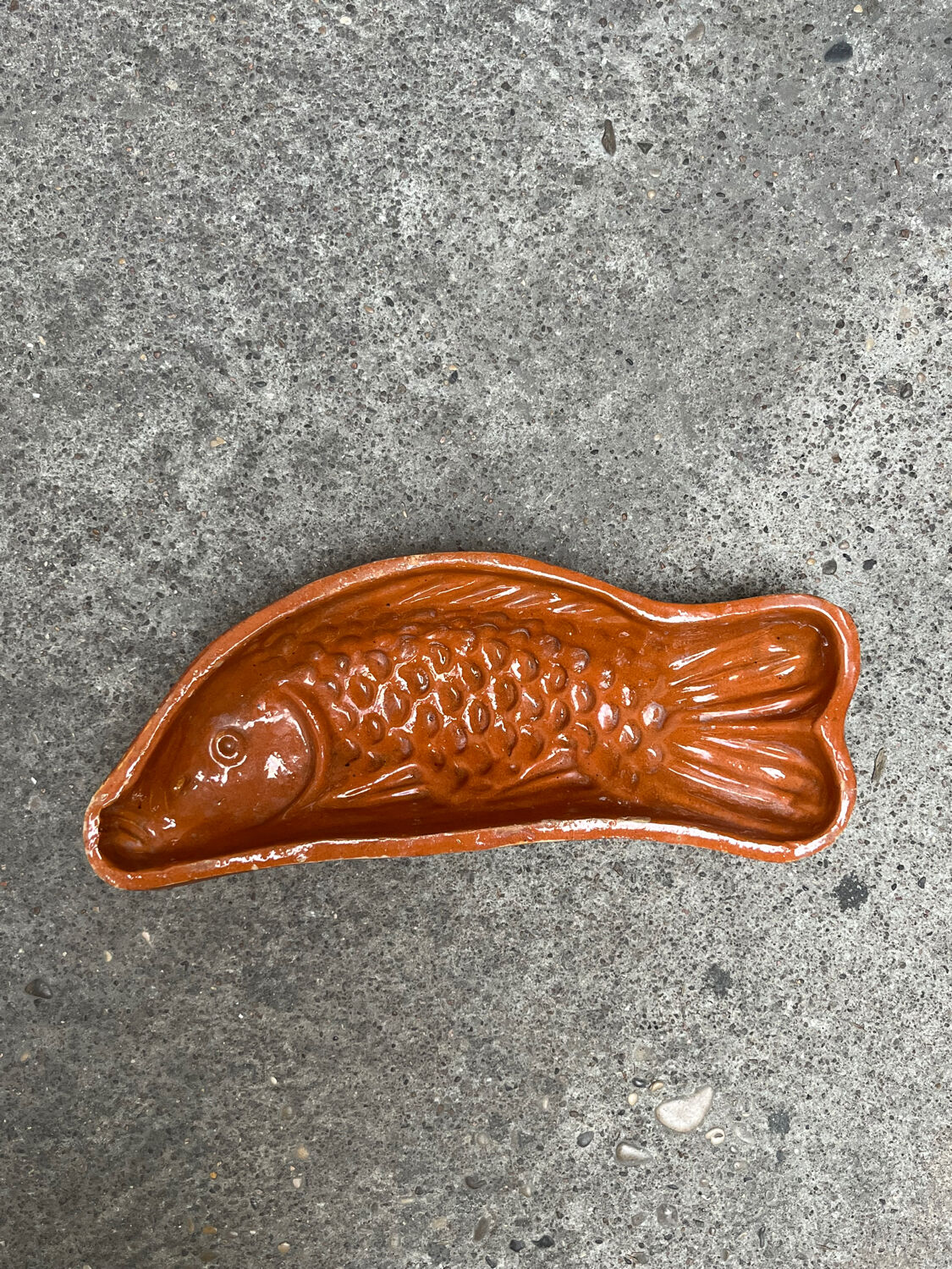 Pastry mold / empty old terracotta pocket