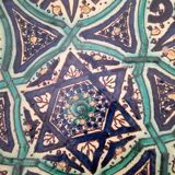 Very large Moroccan dish in enamelled earthenware. Late 19th century, early 20th century.