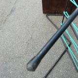 Scoubidou/couch tip magazine door