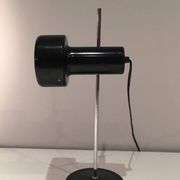 Lampe réglable en métal laqué noir et chrome. Travail français. Vers 1970