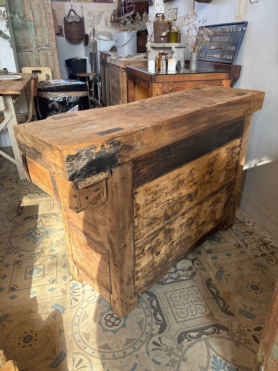 Carpenter's workbench
