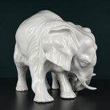 White porcelain figurine of an elephant and baby by Artepiu Este, Italy, 1990s.