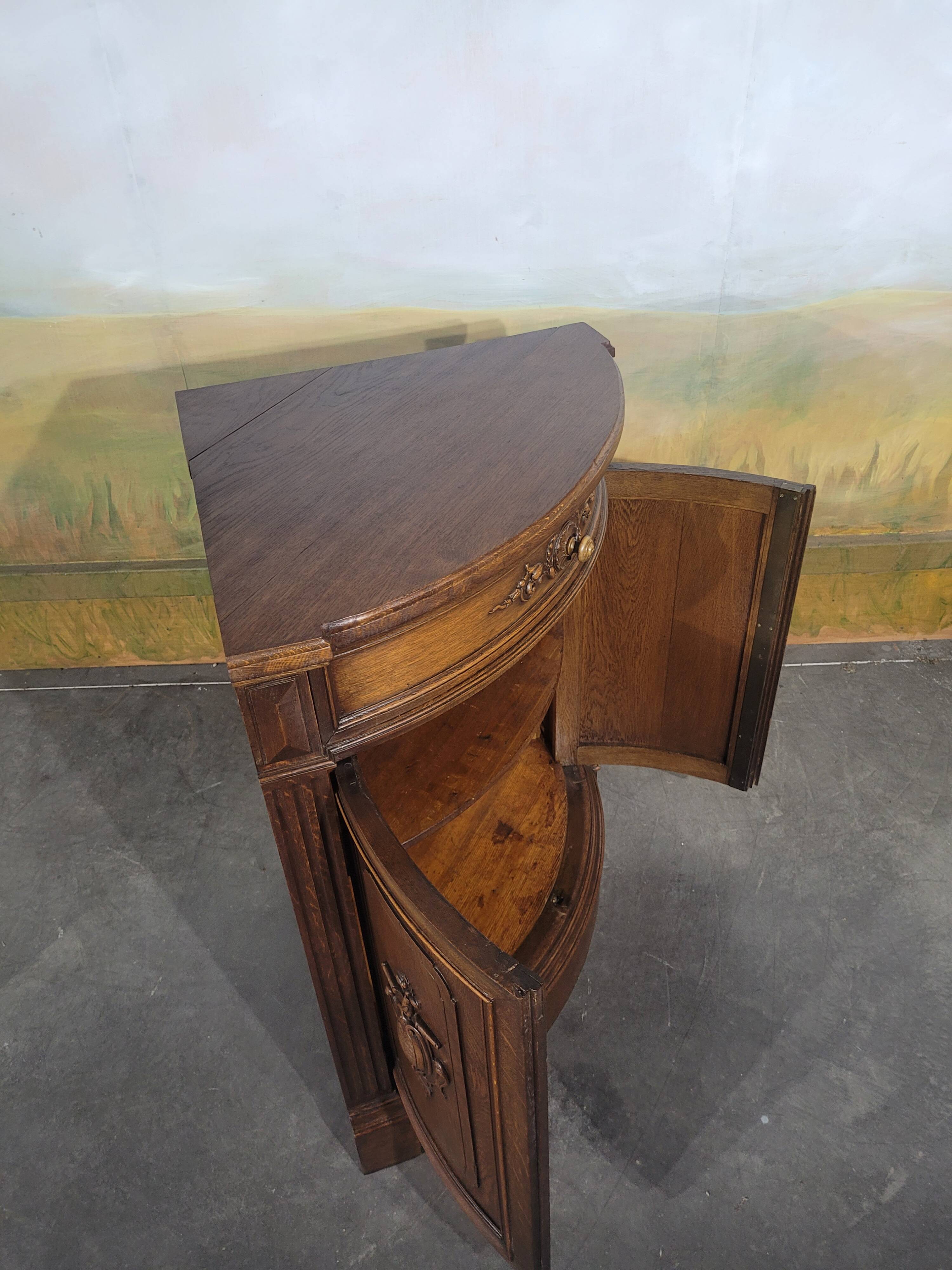 Encoignure en chêne XIX ème