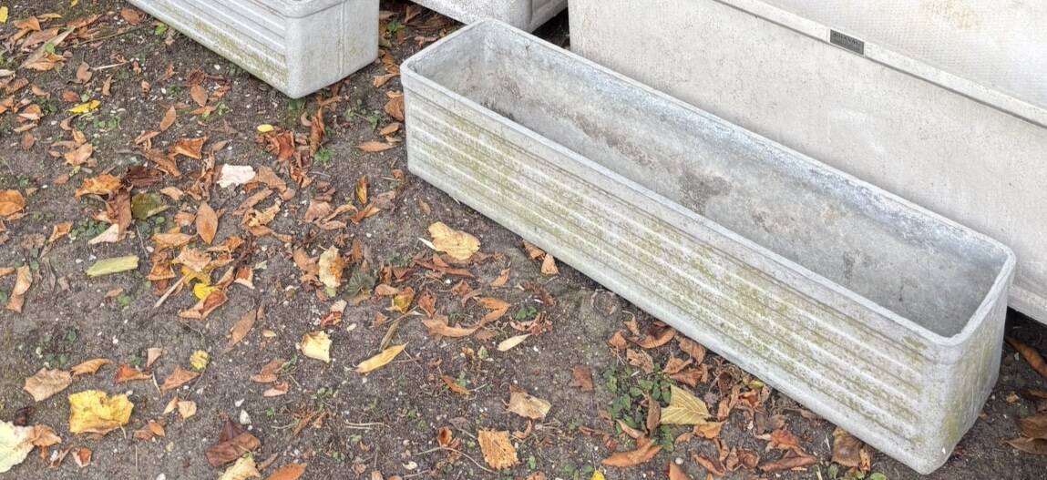 Set of 4 fibreglass planters by Willy Guhl