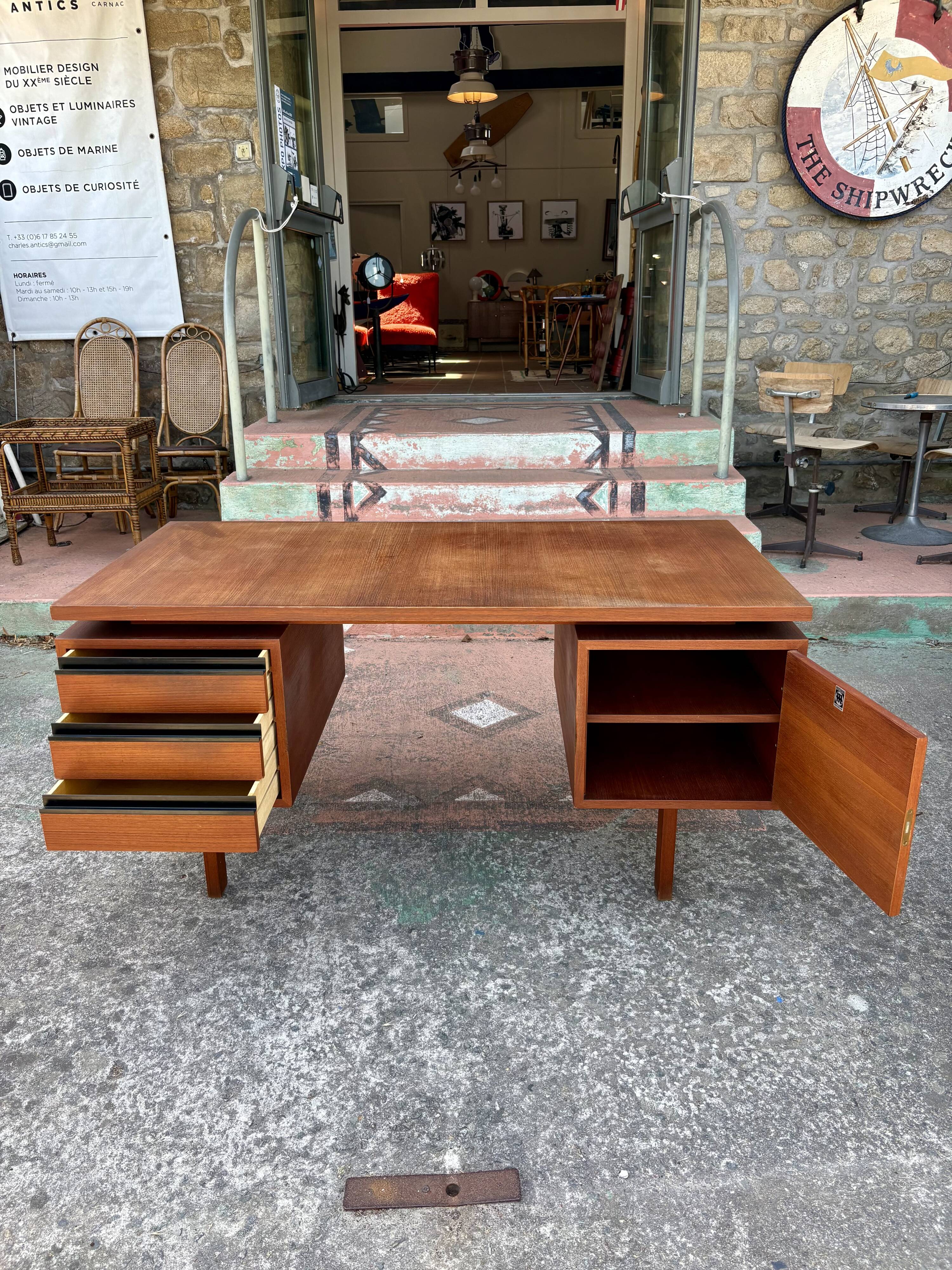 Bureau double face en teck « Musterring International »vers 1960
