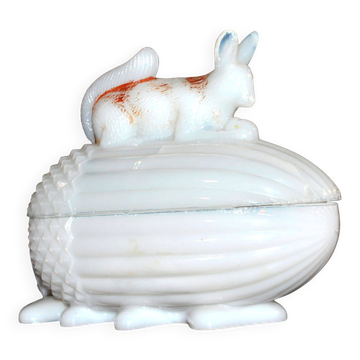 VALLERYSTHAL Squirrel sugar bowl in white opaline 1910