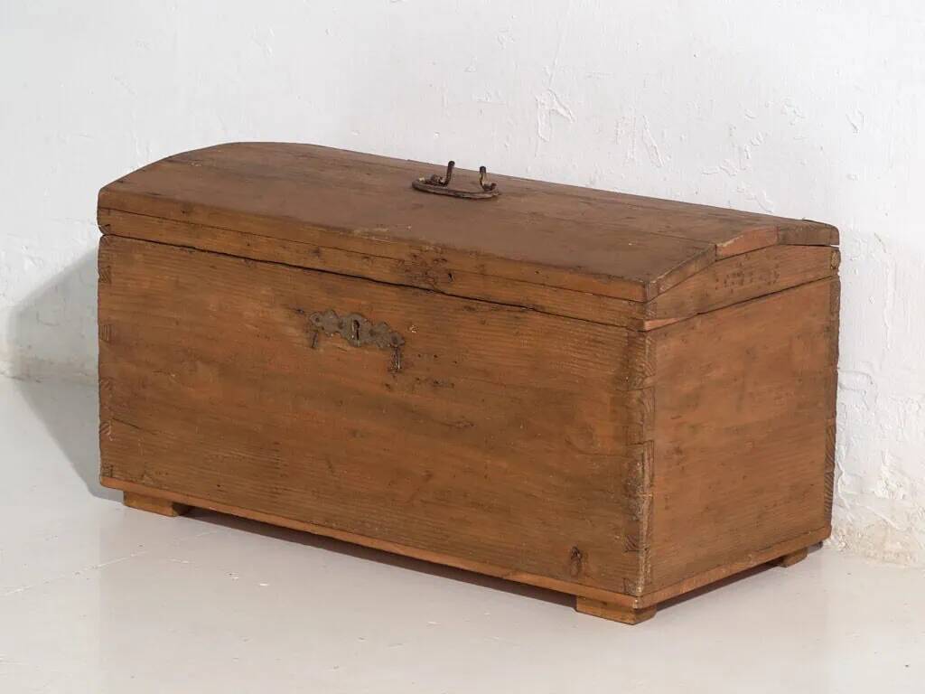 Antique solid wood chest (circa 1900) #81