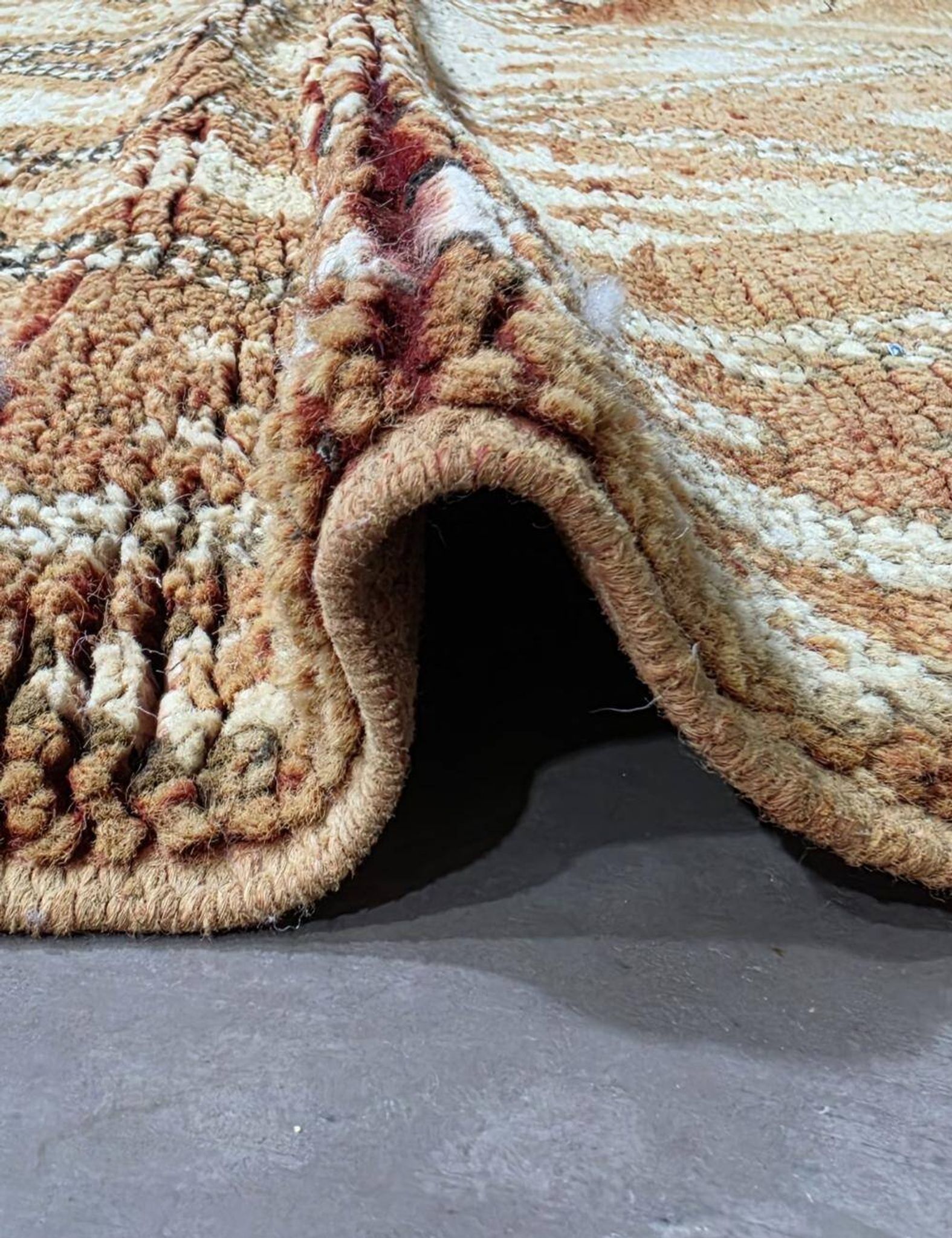 Vintage Moroccan Berber Rug - 295 x 180 cm