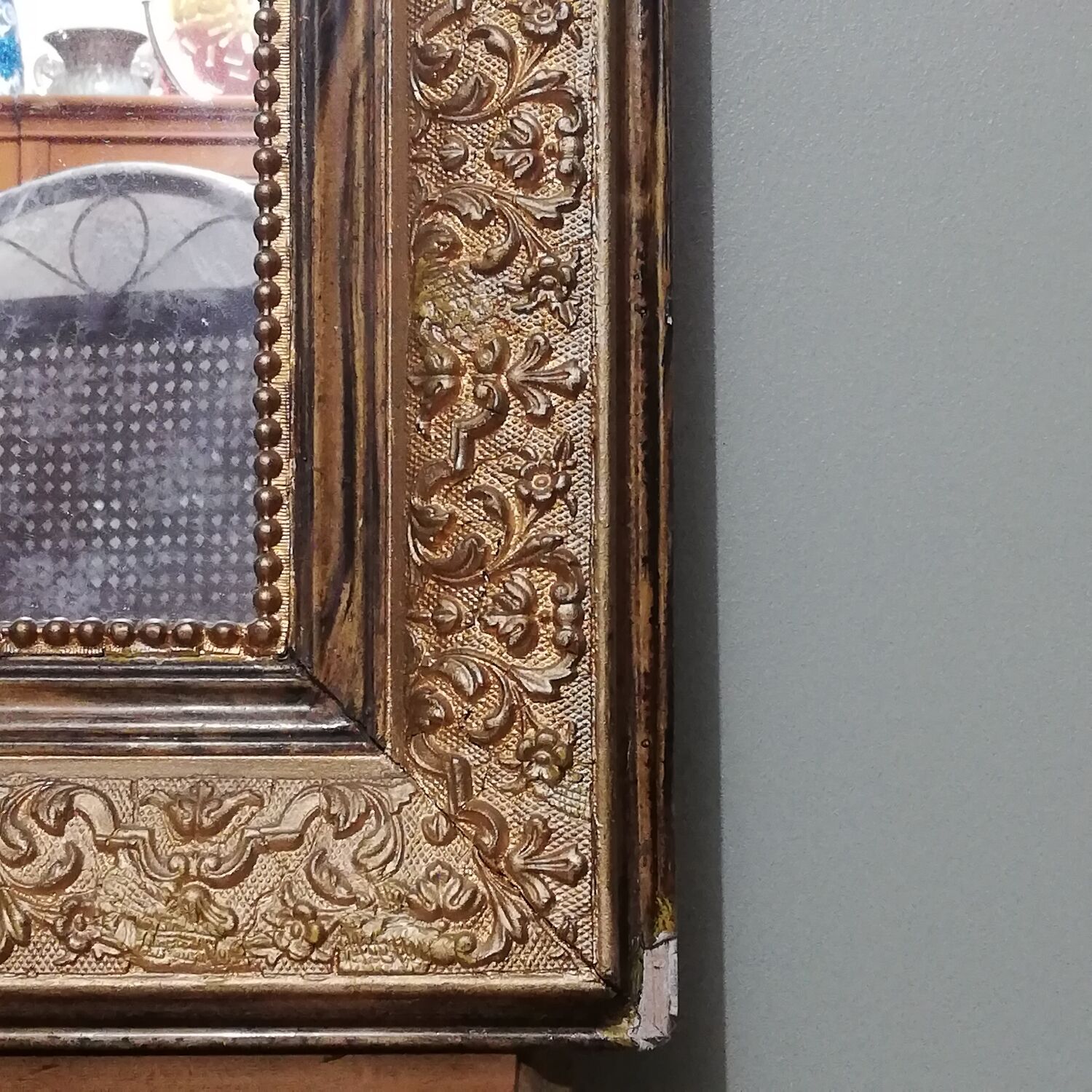Louis Philippe style mirror in elm-veneered wood and gilded stucco height 83cm