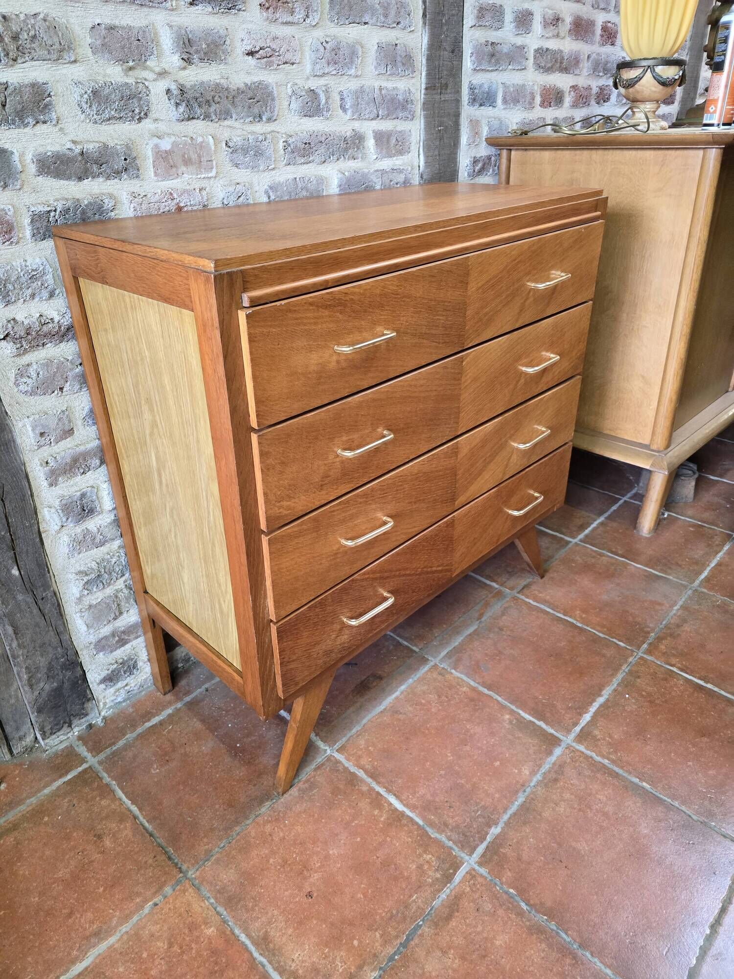 Vintage chest of drawers from the 60s in oak