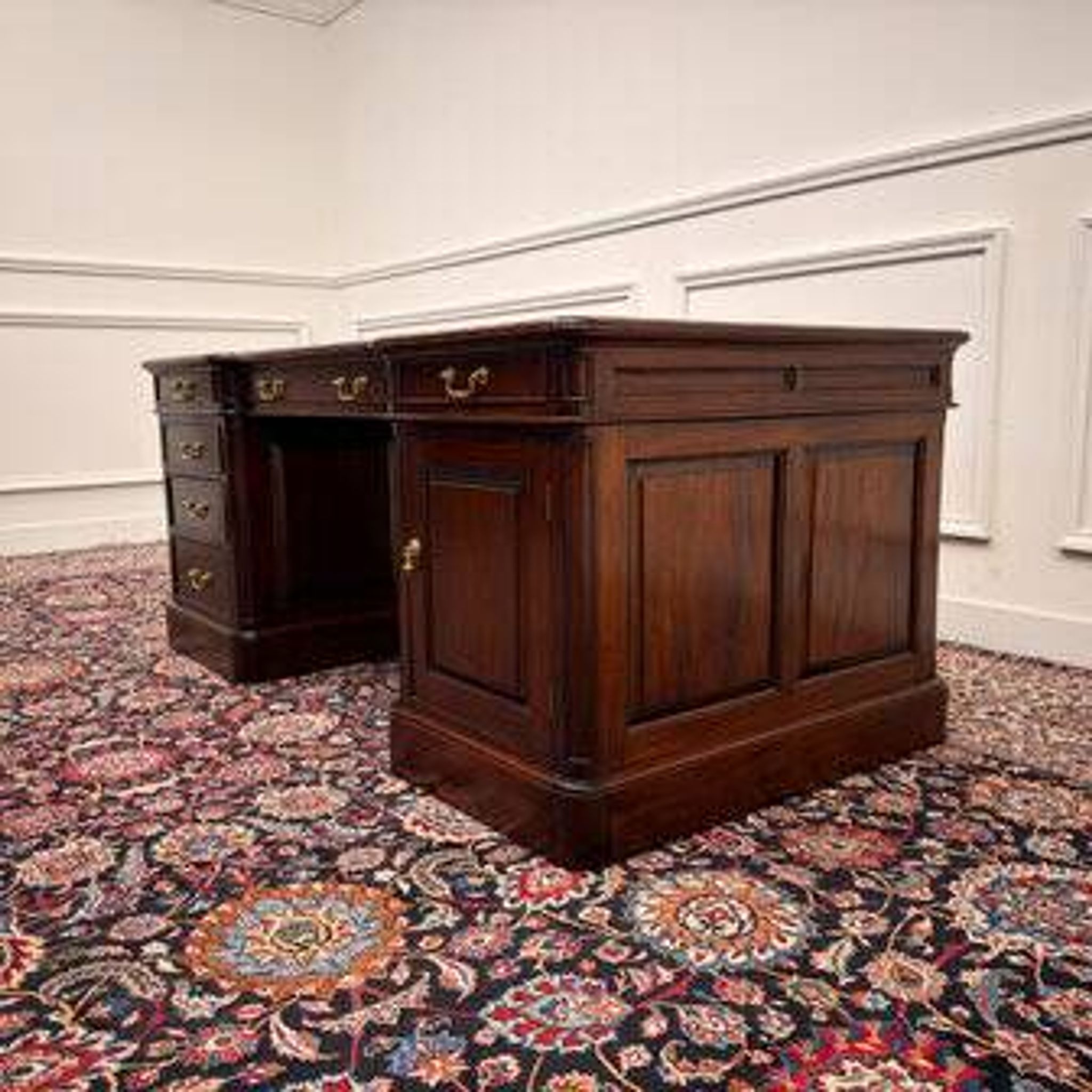 Bureau partenaire anglais classique en cuir vert
