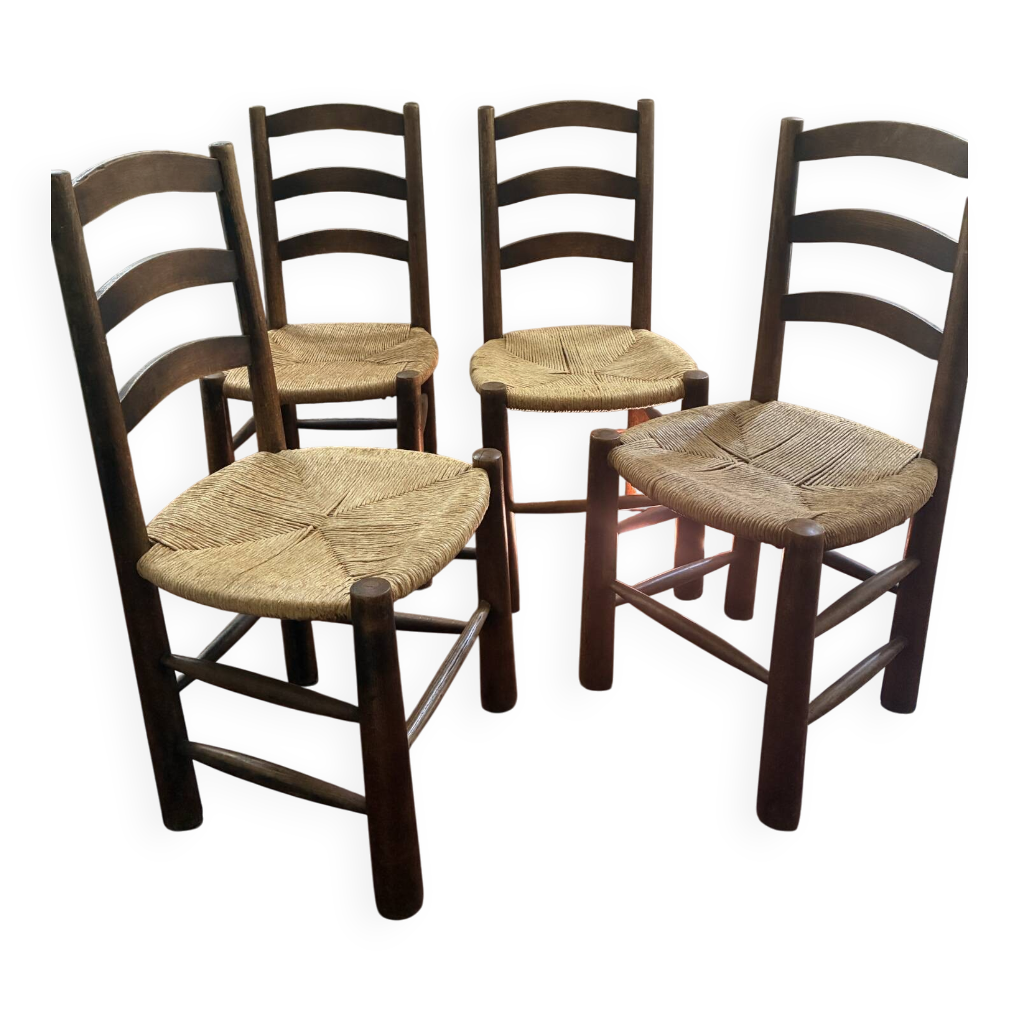 4 chairs assigned to Georges Robert