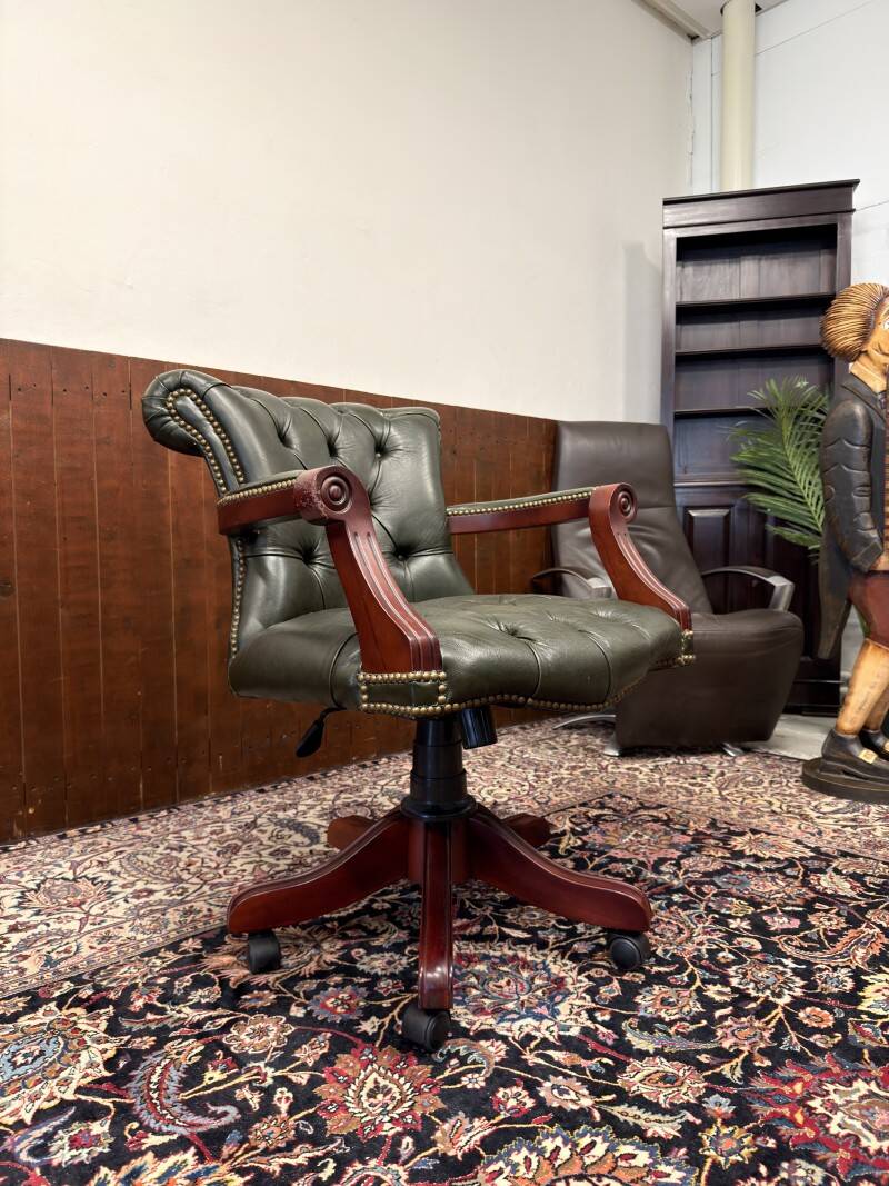 Chaise de bureau Chesterfield verte en anglais