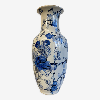 Vase chinois motifs fleurs blanc et bleu