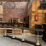 Decorative console table in cast iron and wood