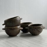 4 stoneware bowls.