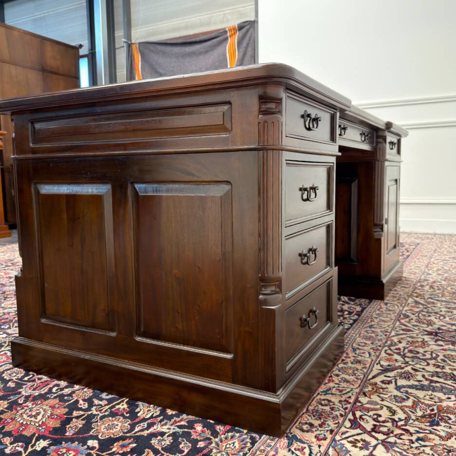 Ensemble de bureau anglais classique avec chaises de bureau