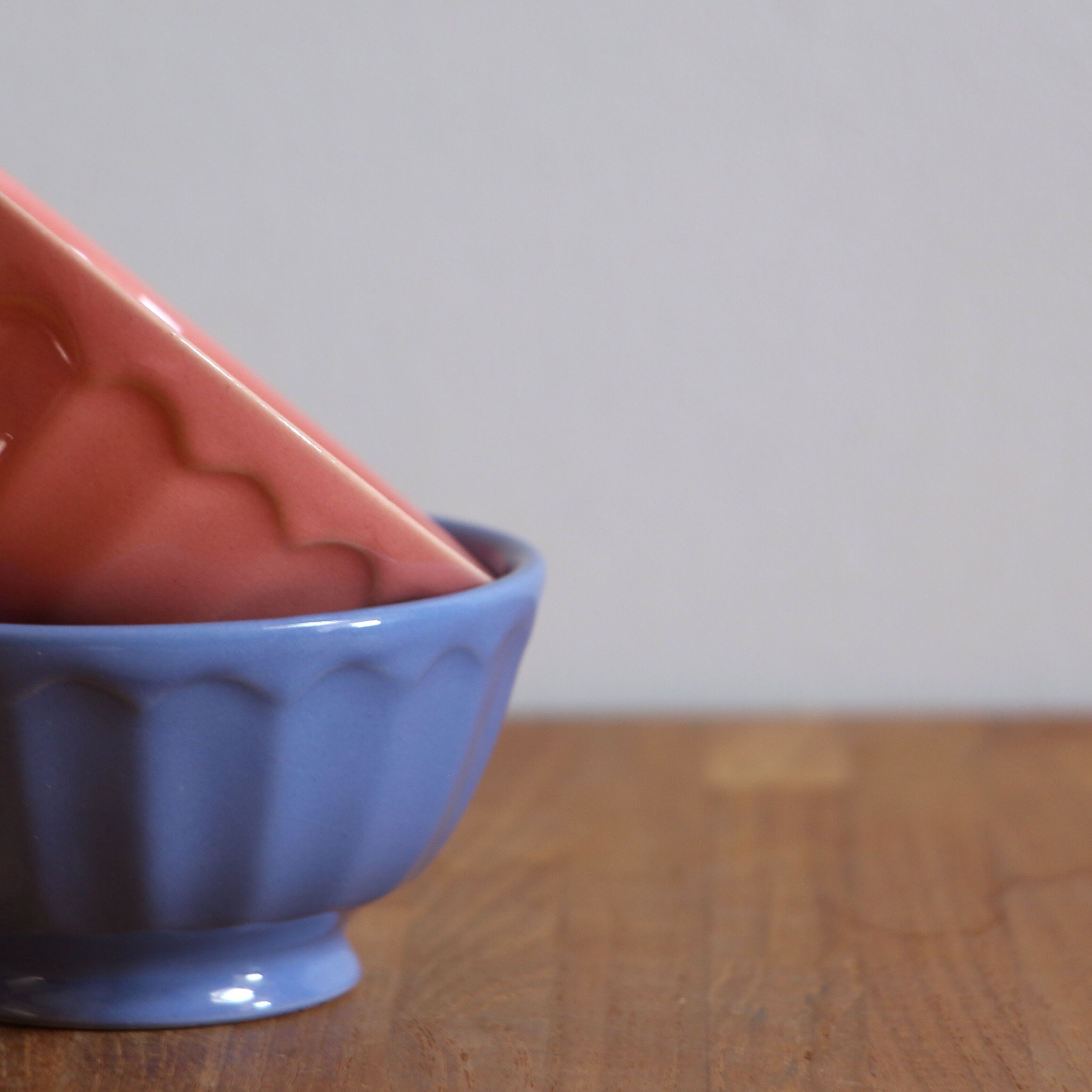 Colorful faceted bowls