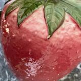 Strawberry-shaped slurry pitcher