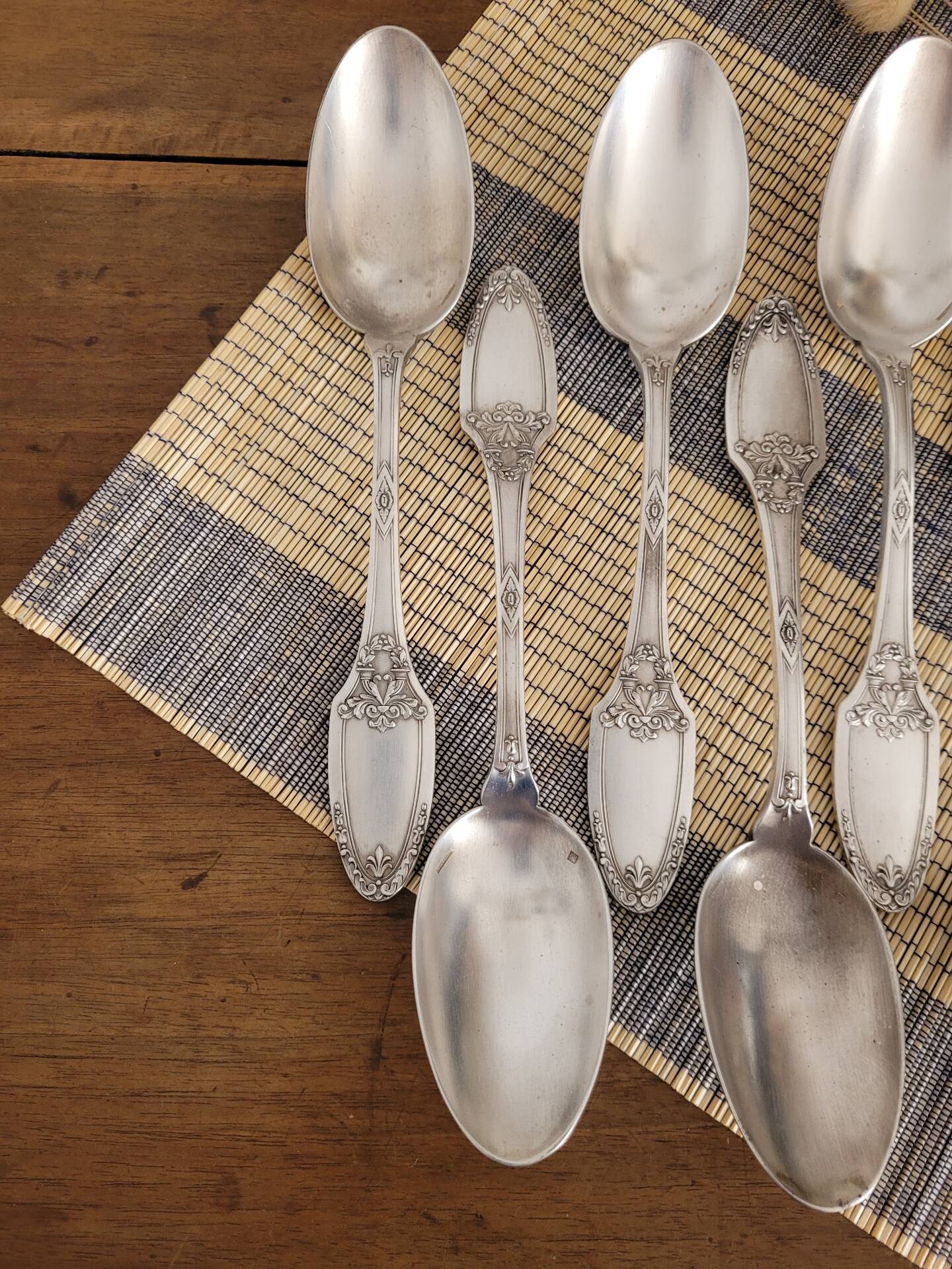 Set of 8 large silver-plated spoons in Boulenger antique style.